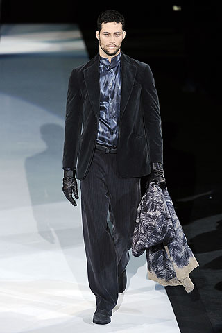 Giorgio Armani / - 2009-2010